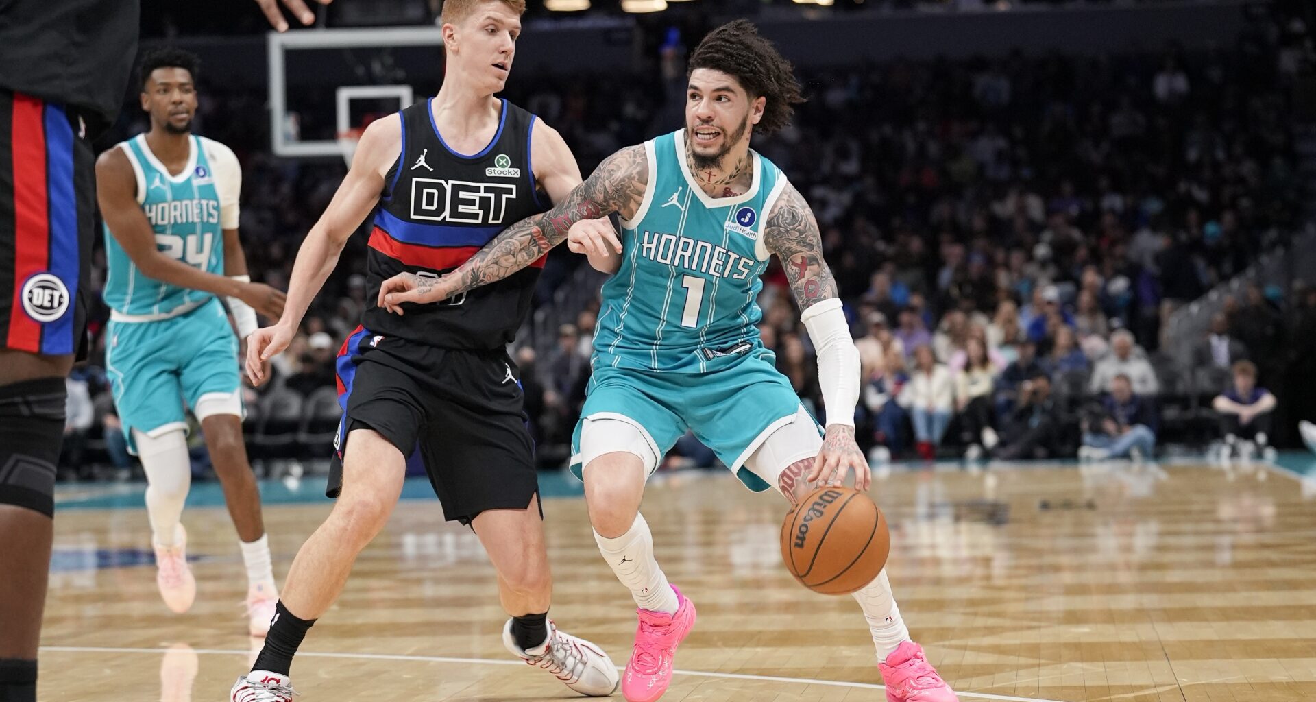 Watch NBA for free, TV channel