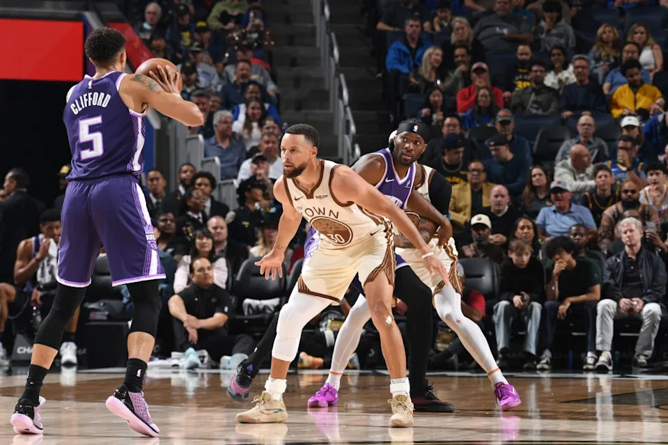 This was the Warriors first win since Curry’s return. NBAE via Getty Images