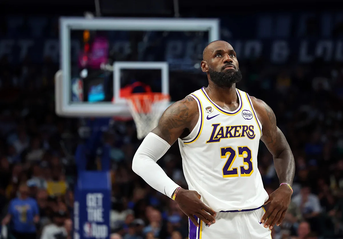 LeBron James out for Tuesday's game vs. Thunder with left foot soreness, Lakers say
