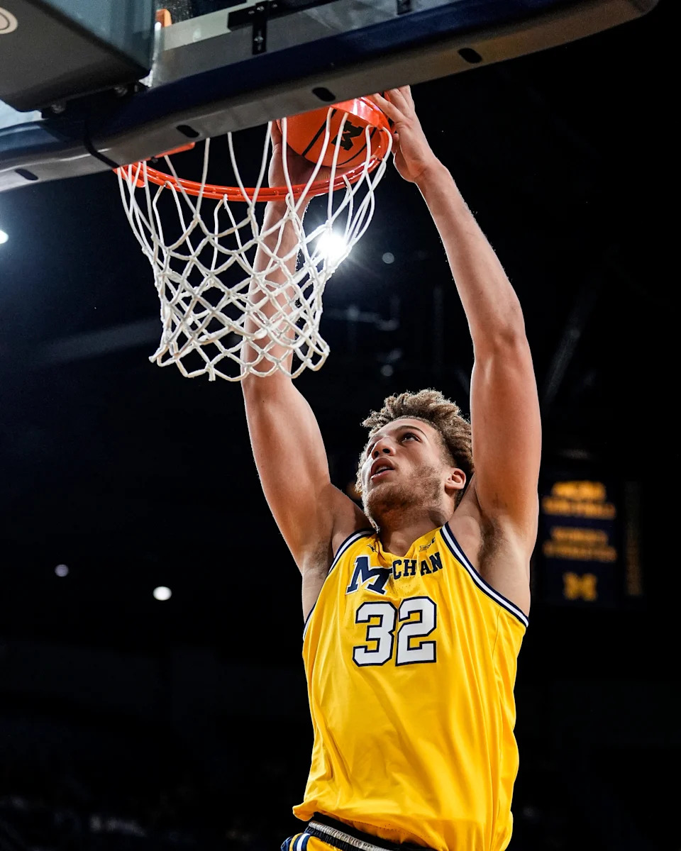 Michigan center Malick Kordel (32) dunks against Middle Tennessee during the second half at Crisler Center in Ann Arbor on Wednesday, November 19, 2025.