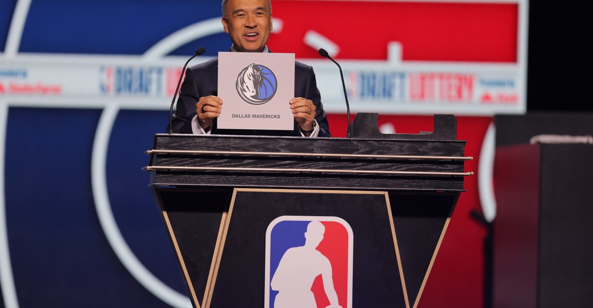 Dallas Mavericks lose coin flip to New Orleans Pelicans, will draft 8th