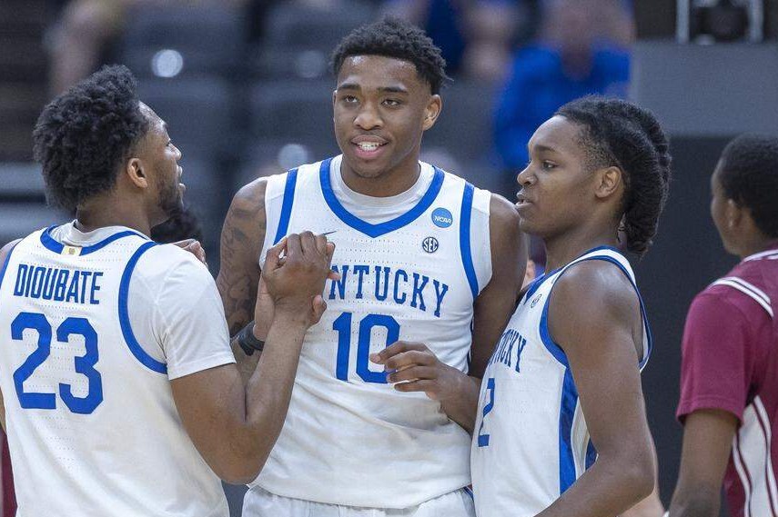 SPORTS-BKC-SANTACLARA-KENTUCKY-LX