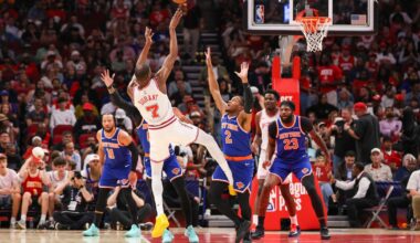 Durant scores 27 as Rockets race to early lead, rout Knicks 111-94