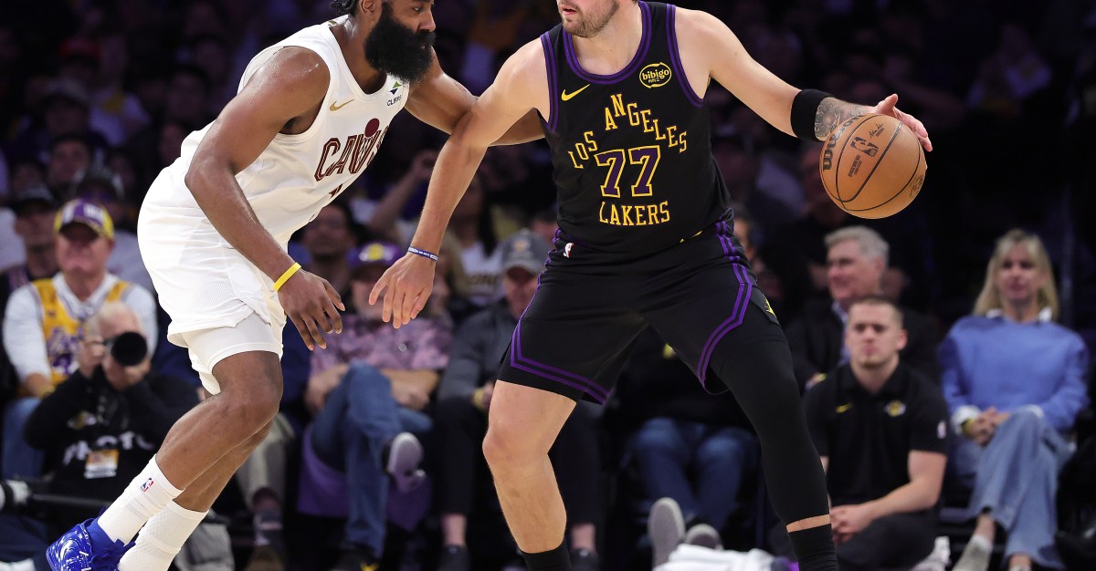9 Takeaways from Cavs loss to Lakers: They can’t win with this defense