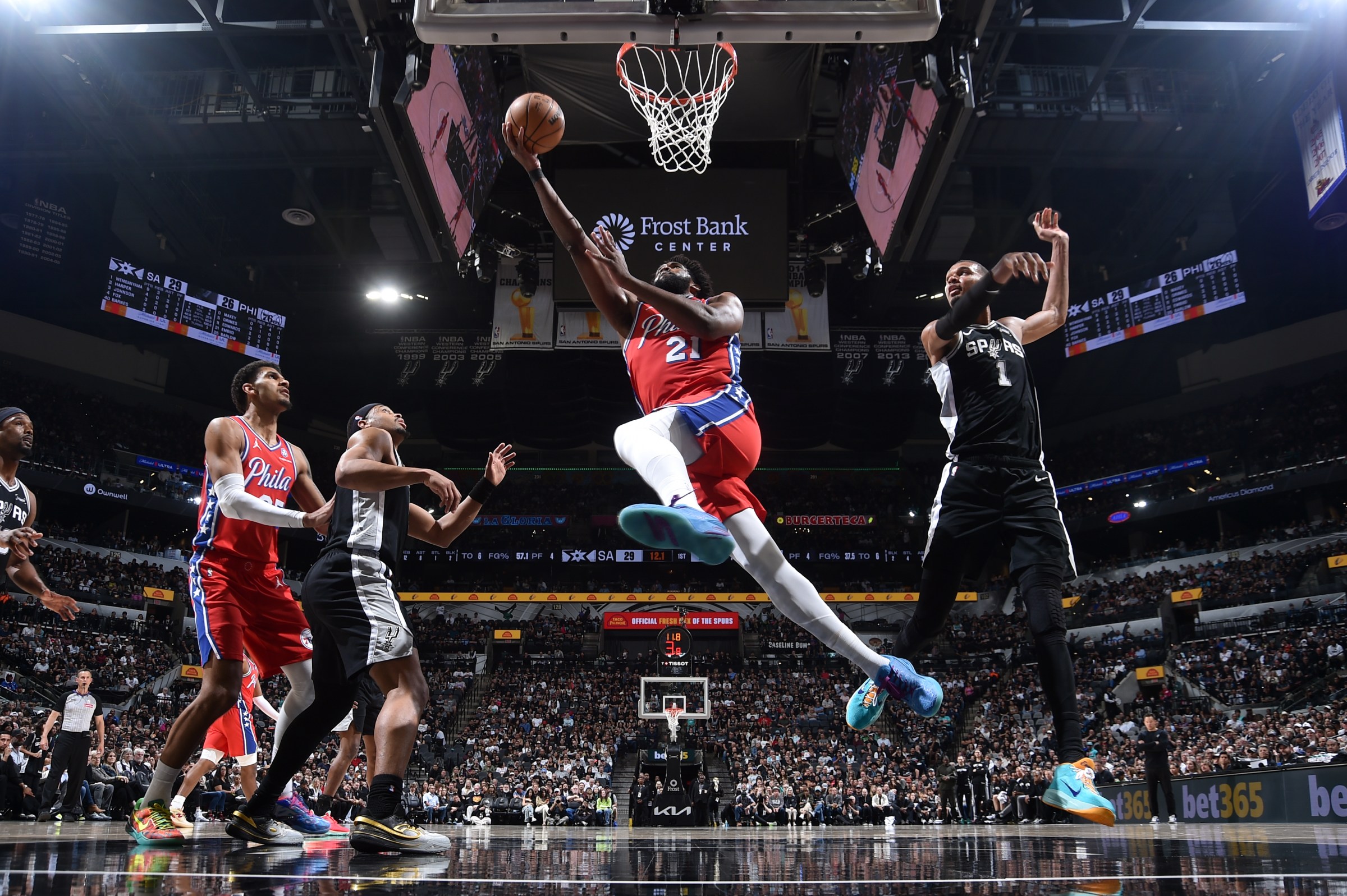 (Photos by Michael Gonzales/NBAE via Getty Images)