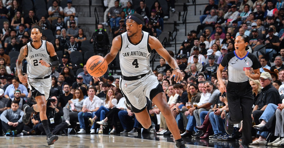 Spurs down Blazers 112-101 behind balanced attack