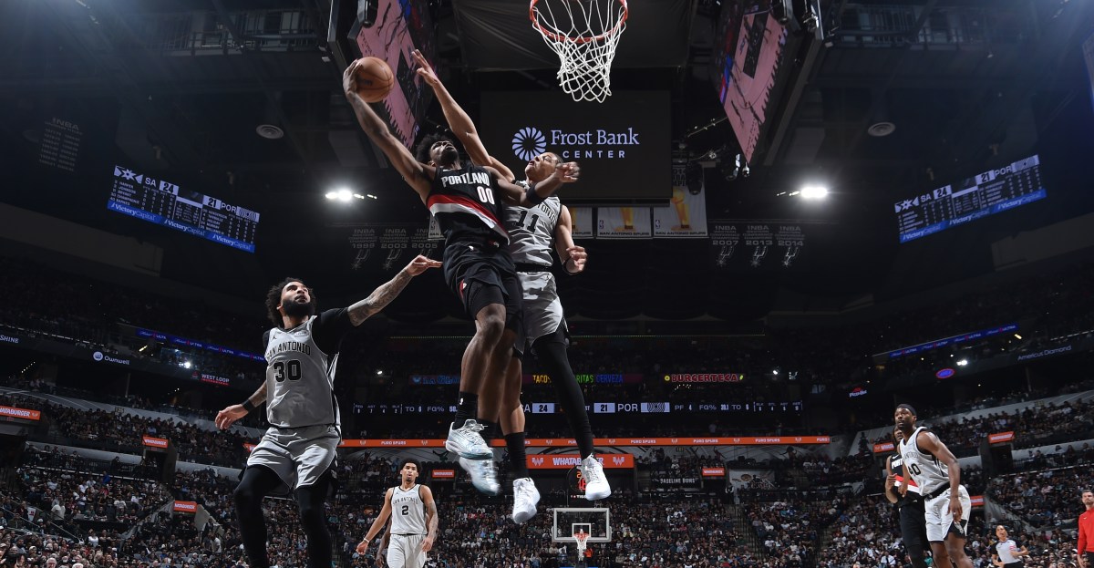 Blazers Miss Big Opportunity, Lose to Spurs