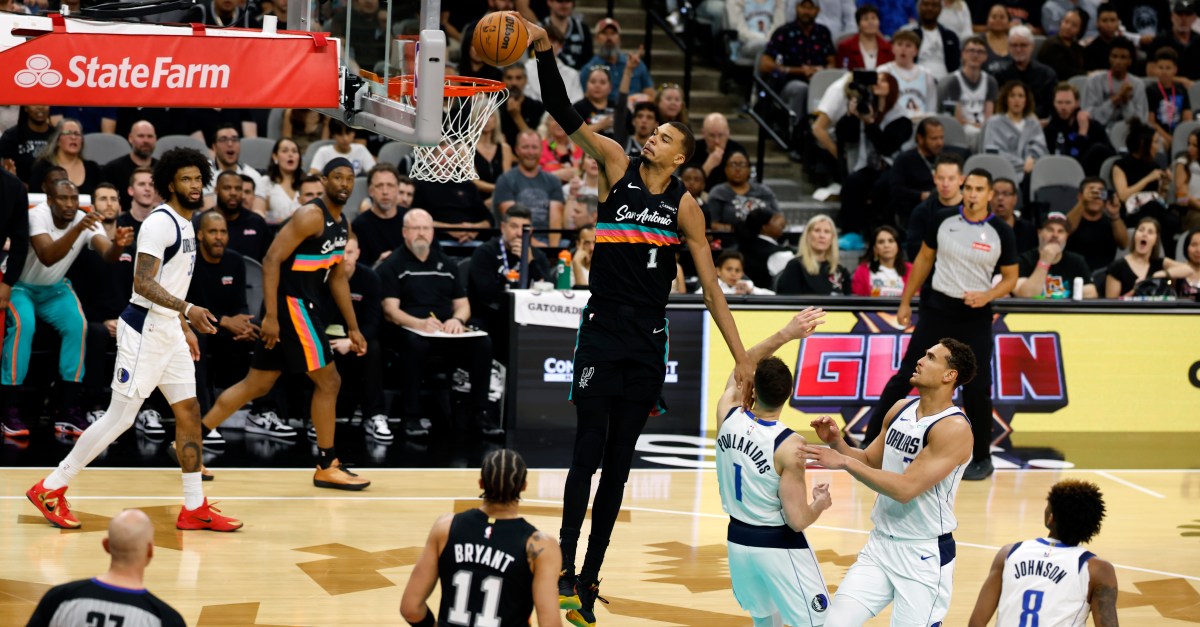 Strong second half sees Spurs rout Mavs in penultimate game of regular season