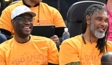 Open Thread: David Robinson and Tim Duncan made a splash in their Spurs t-shirts