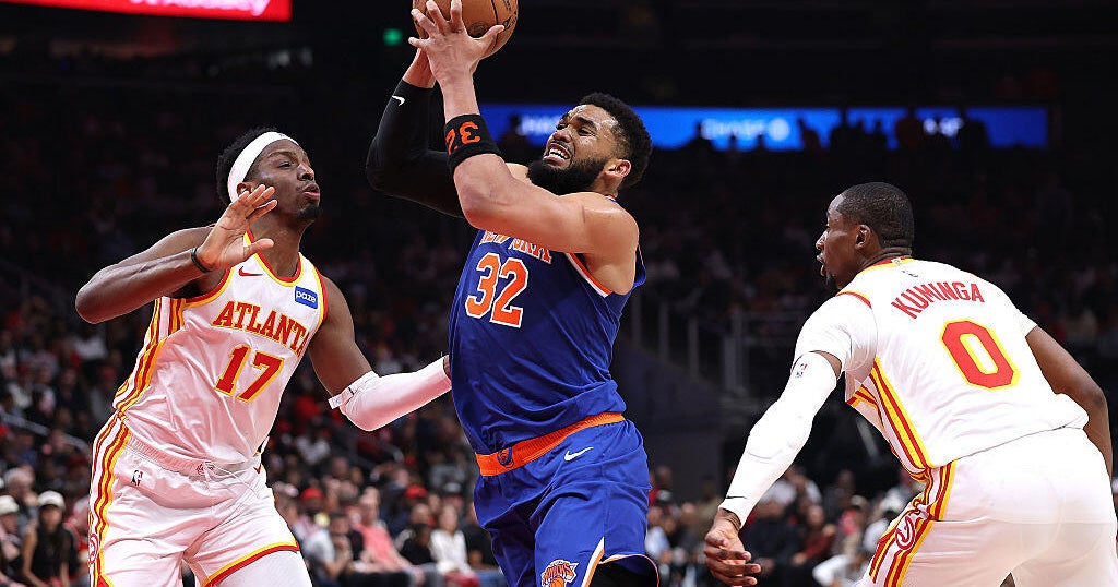 Knicks use fast start, Karl Anthony Towns' triple-double to defeat Hawks 114-98 in Game 4