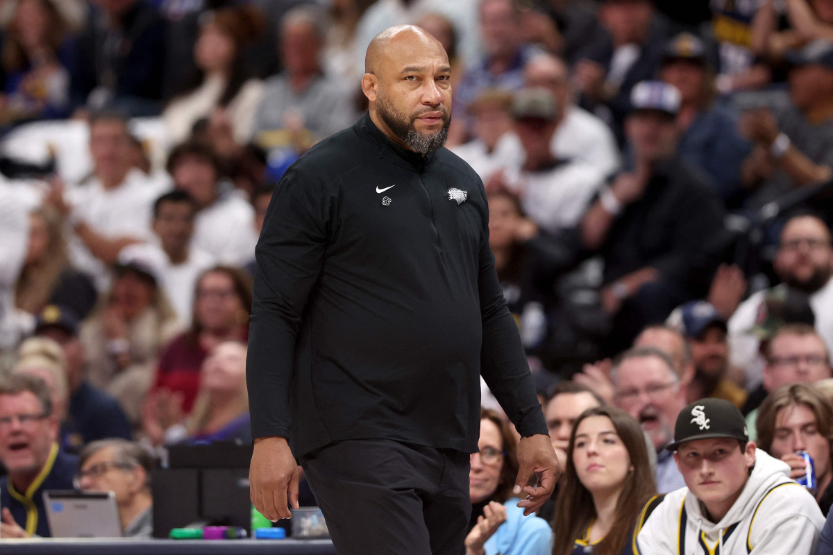 Former Lakers coach linked to potential gig with talented West team