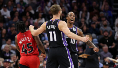 DeMar DeRozan climbs higher in NBA scoring history