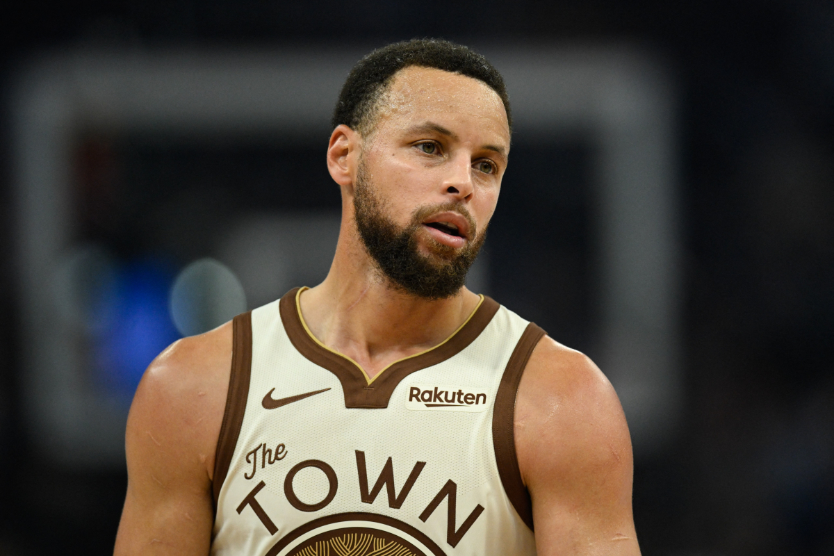 Warriors Injury Report: Will Stephen Curry, Kristaps Porzingis play vs. Lakers?