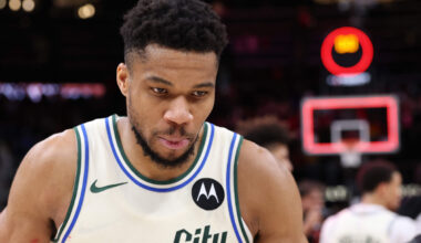 Giannis admits Bucks, Knicks past trade talks as frustration grows