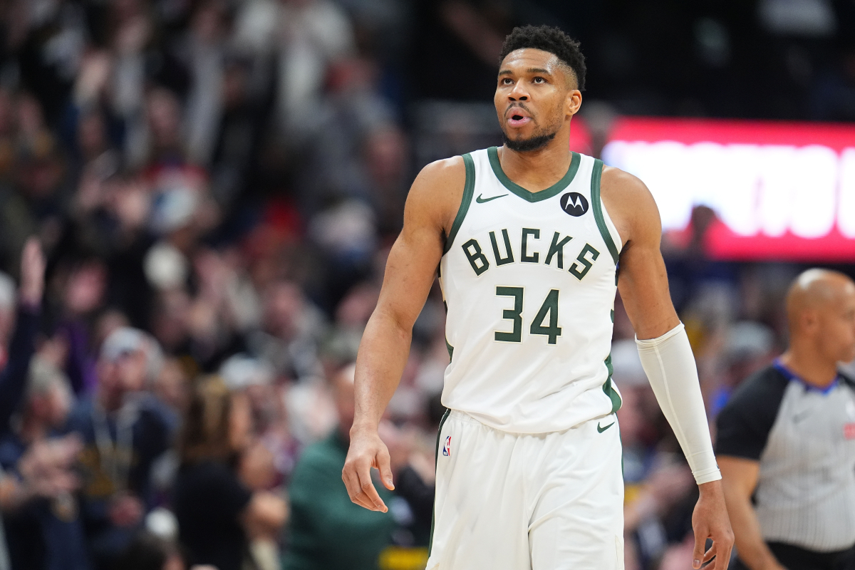 Surprise team expected to pursue Giannis this summer