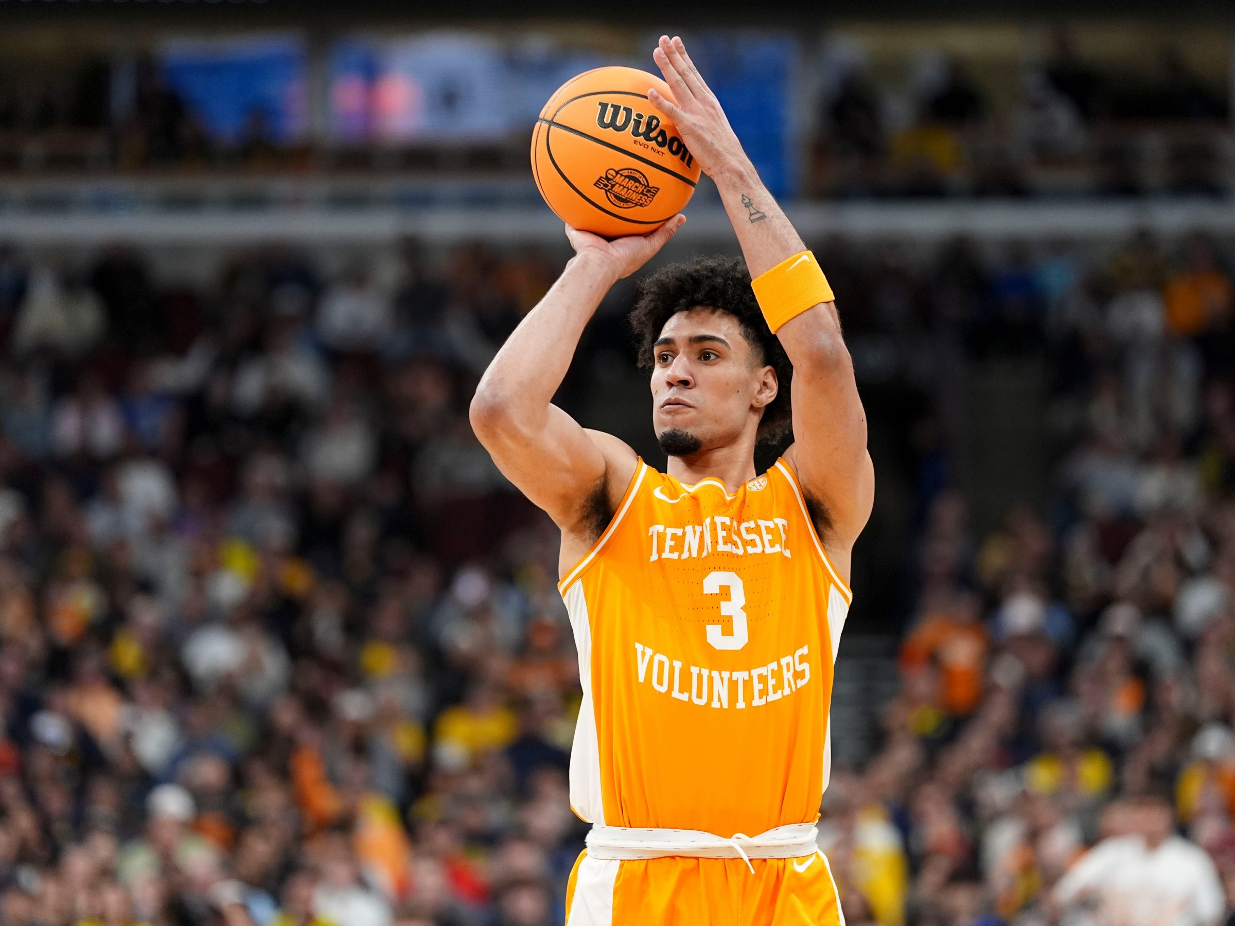 Tennessee guard Bishop Boswell (3) shoots the ball during a NCAA Tournament Elite 8 game against Michigan at the United Center in Chicago on March 29, 2026.