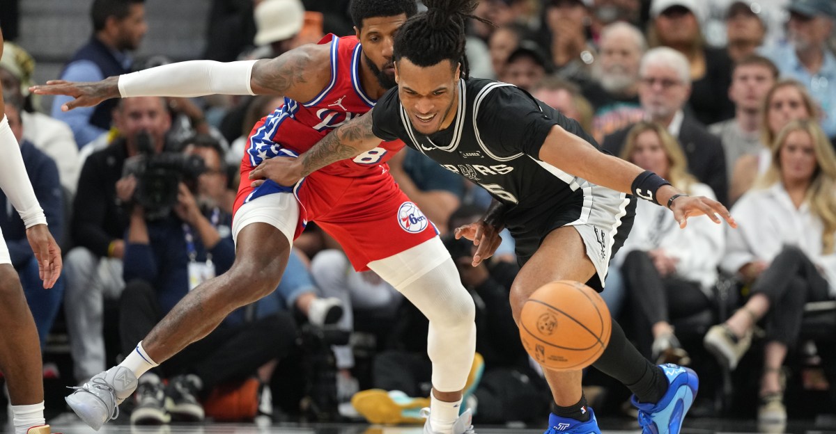Box Grades: Spurs use efficient shooting to overcome 76ers despite losing Wemby