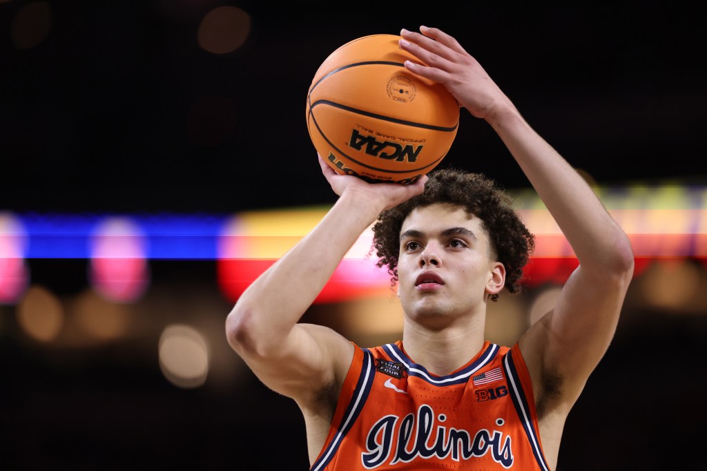 Keaton Wagler of the Illinois Fighting Illini shoots a basketball.