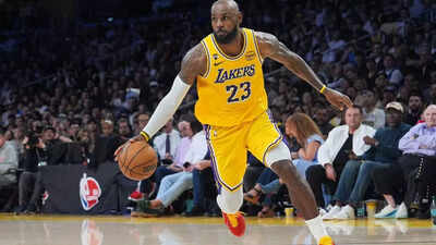 Is LeBron James playing tonight vs the Dallas Mavericks? Latest update on the Los Angeles Lakers star's injury report (April 5, 2026)