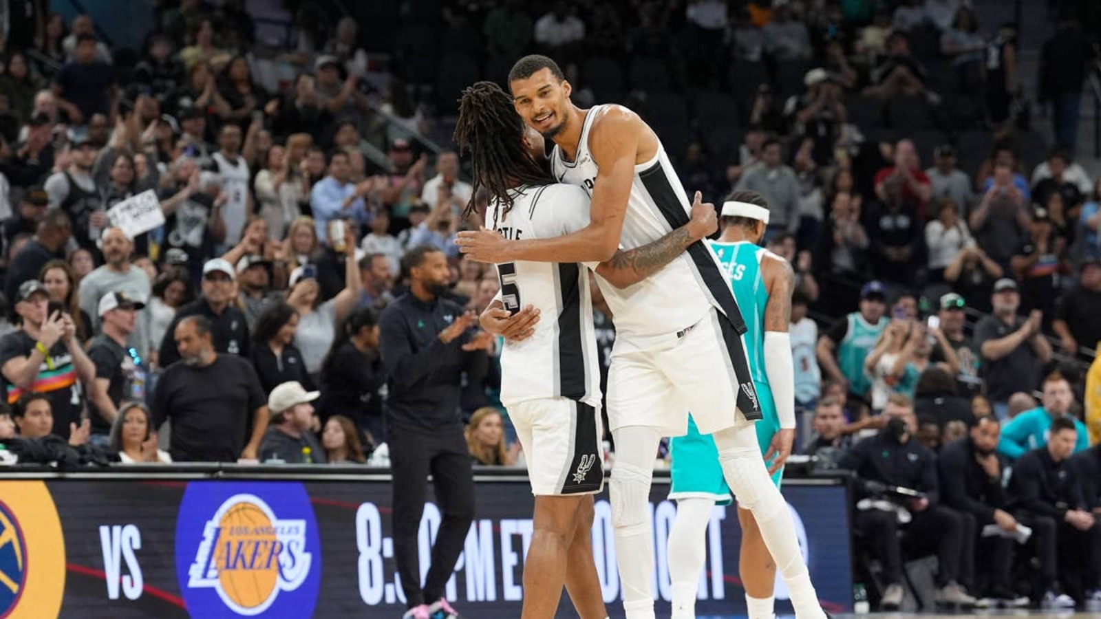 Final Injury Report for Mavericks-Spurs: Will Victor Wembanyama, Stephon Castle Play?