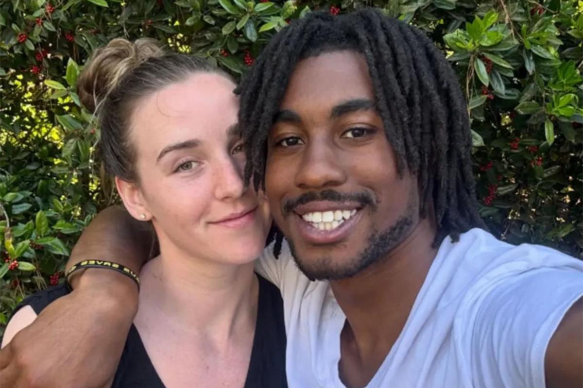 Jaden Ivey posts photo with wife after accusing her of abandoning him