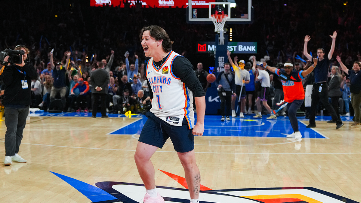 Newlywed Thunder fan wins $20,000 after hitting half-court shot