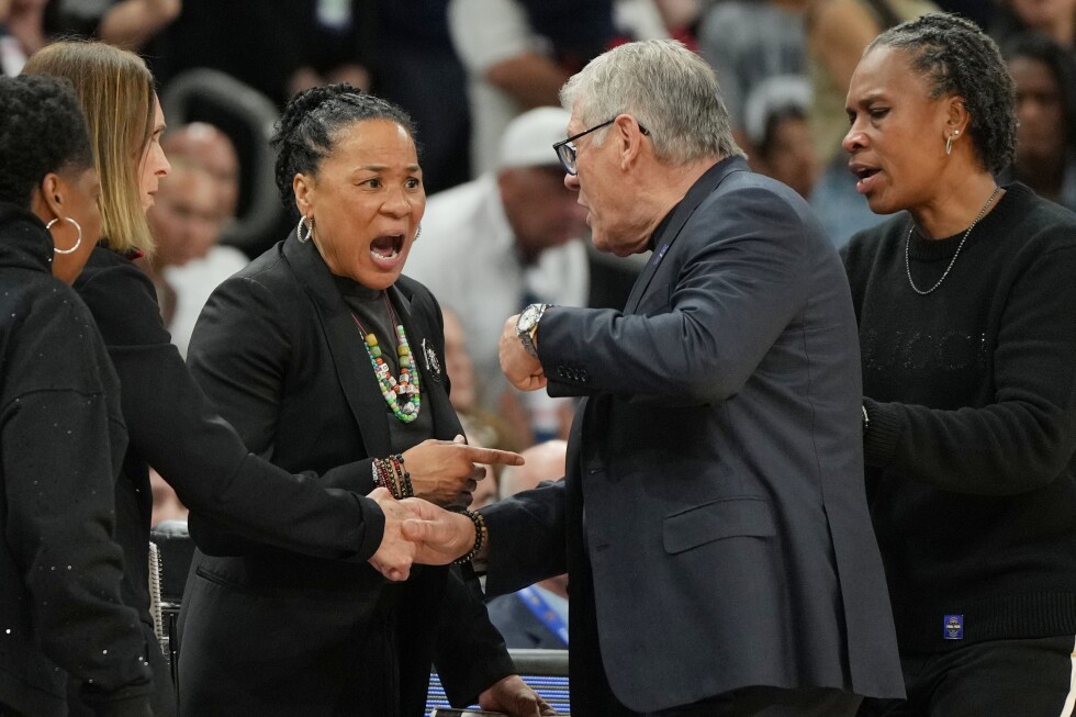 Auriemma, Staley clash in tense postgame exchange after South Carolina’s Final Four win