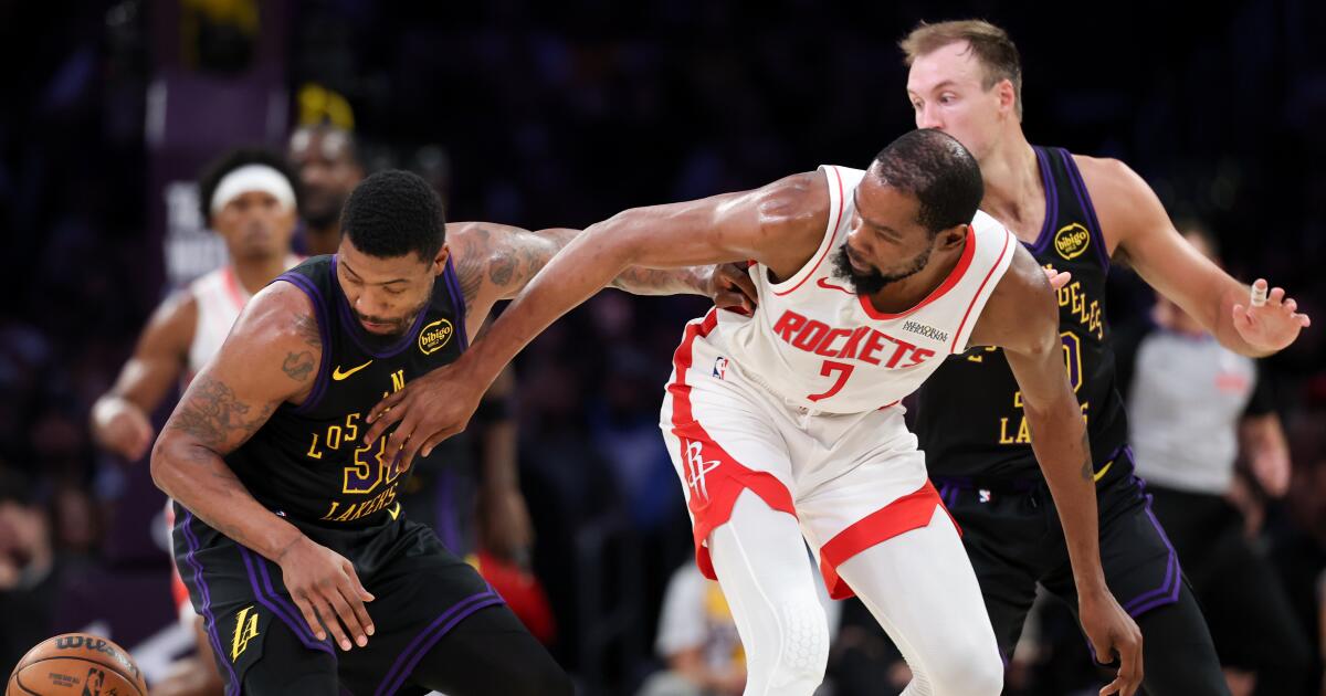Letters to Sports: Lakers looking Smart while Luke is no fluke