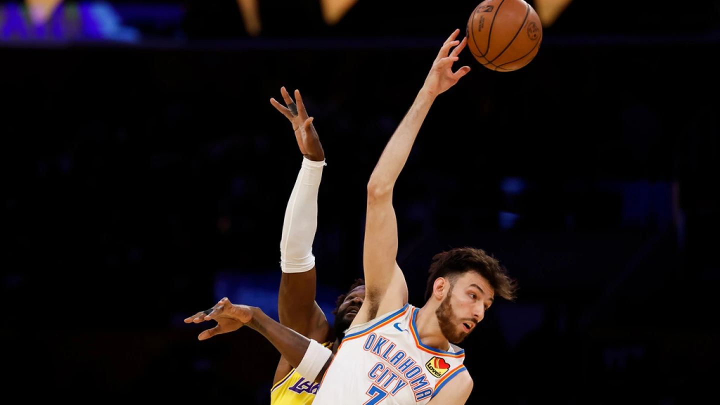 Thunder pull away after timeout, rout Lakers 123-87 as OKC closes in on No. 1 seed