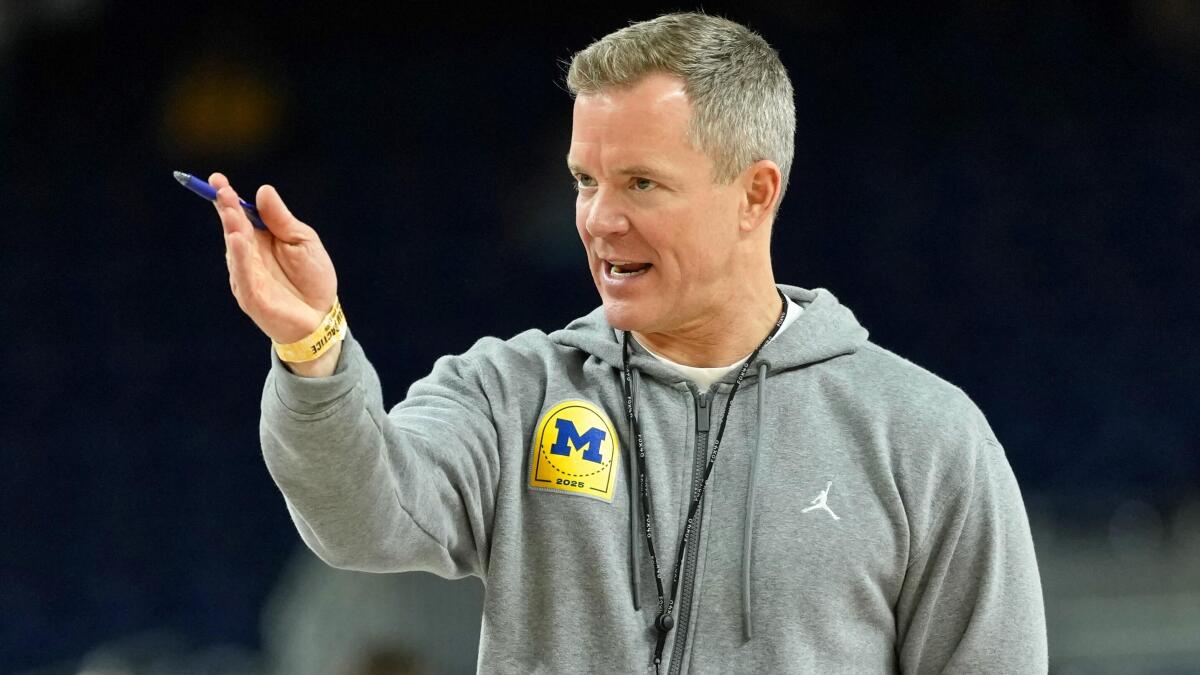 What's next for UNC coaching search after Tommy Lloyd inks new deal with Arizona