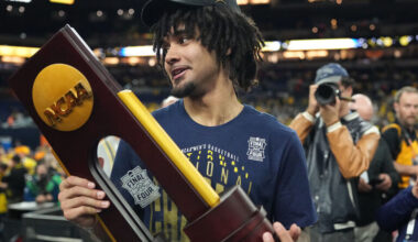 Michigan's Cadeau agrees to deal to return for senior year