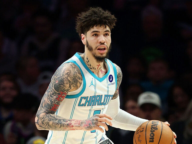 LaMelo's 35-point night leads Hornets to 4th straight win