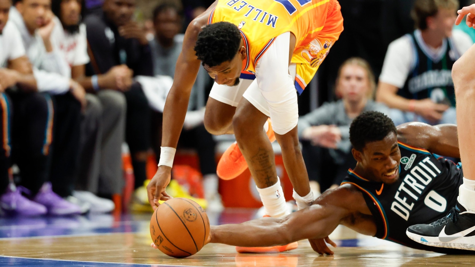 Jalen Duren scores 20 points and the Detroit Pistons beat the Charlotte Hornets 118-100