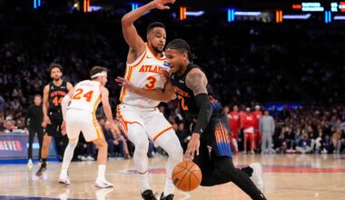 CJ McCollum leads a late rally as the Hawks stun the Knicks 107-106 to tie their series at 1-1