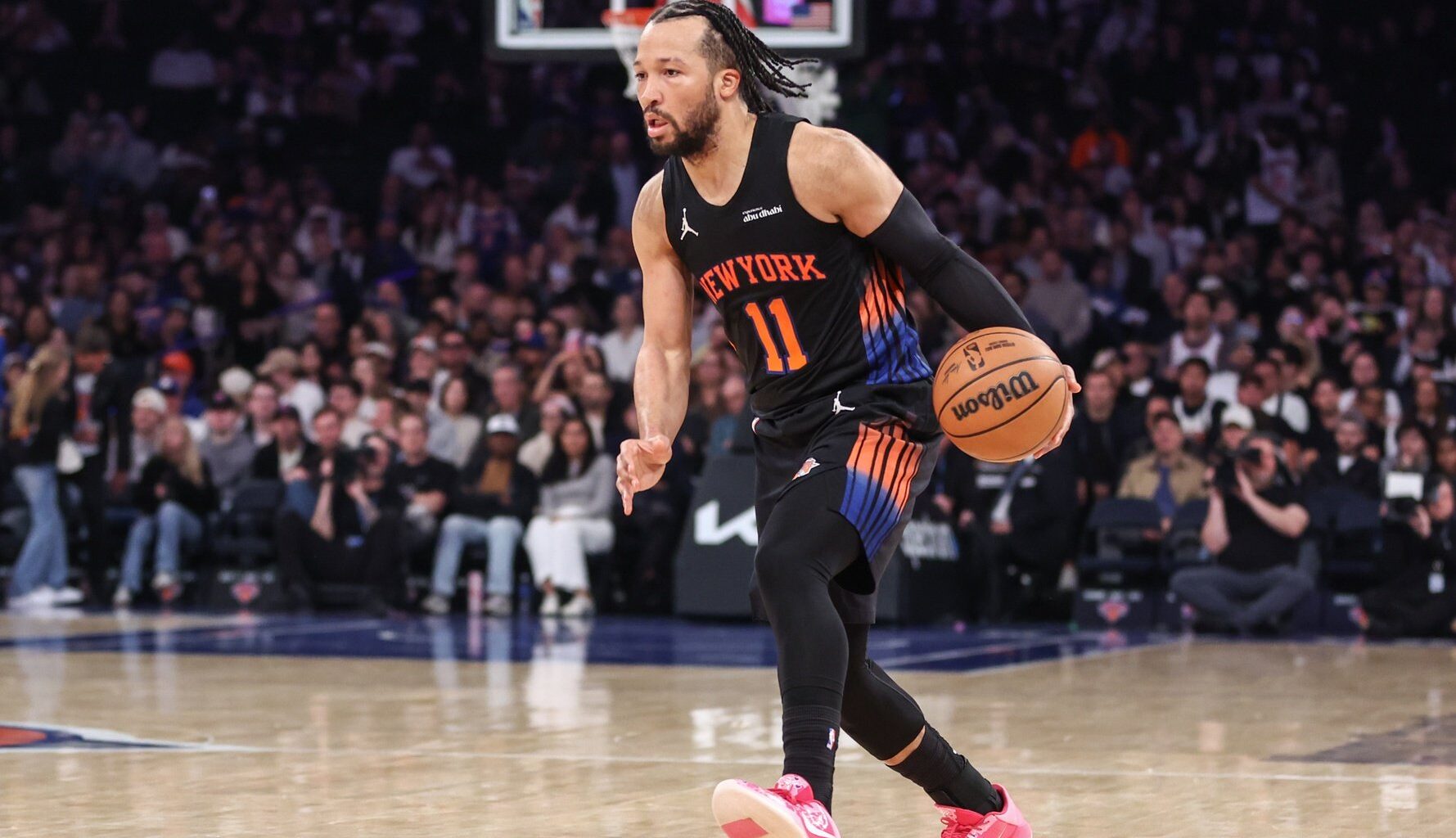 NBA betting Atlanta Hawks season long handicapping vs New York Knicks Jalen Brunson