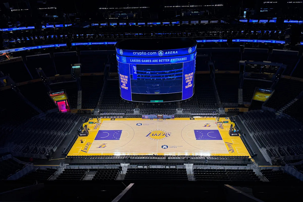 Lakers hire 'literal rocket scientist' to be assistant general manager