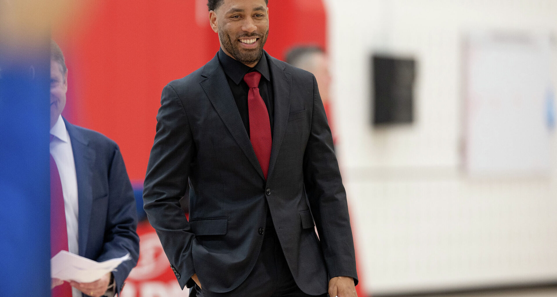 Chicago Bulls hire former Texas A&M basketball star Acie Law IV