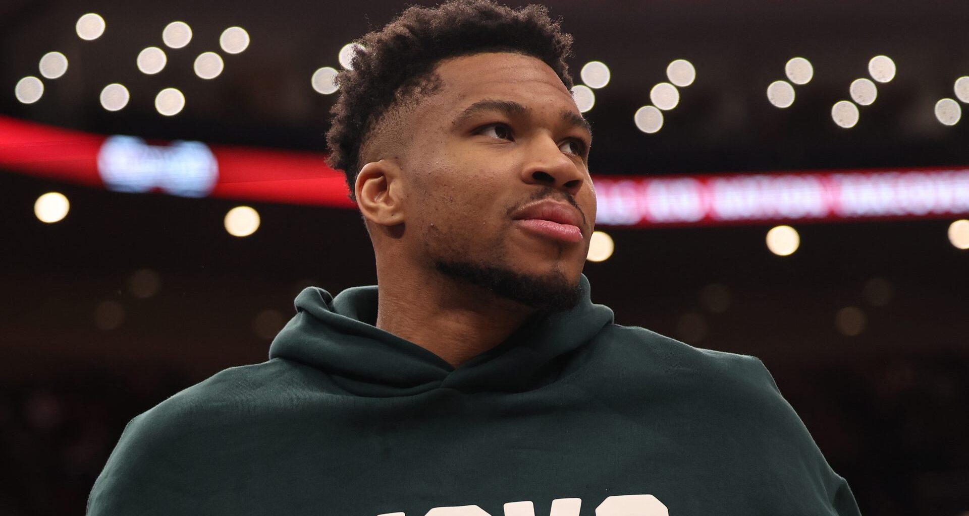 76ers Land Giannis Antetokounmpo in Wild 3-Team Proposal