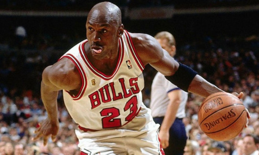 Ex-Hornets Executive Made The Mistake Of Having Puma Gear Around Michael Jordan, So The Nike Superstar Used A Butcher Knife To Make A Point