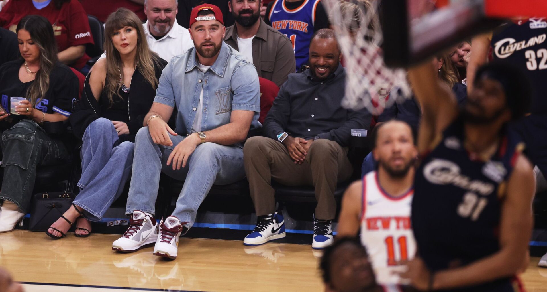 Life of A Basketball Fan: Taylor Swift attends Cavs-Knicks in Cleveland with fiance Travis Kelce