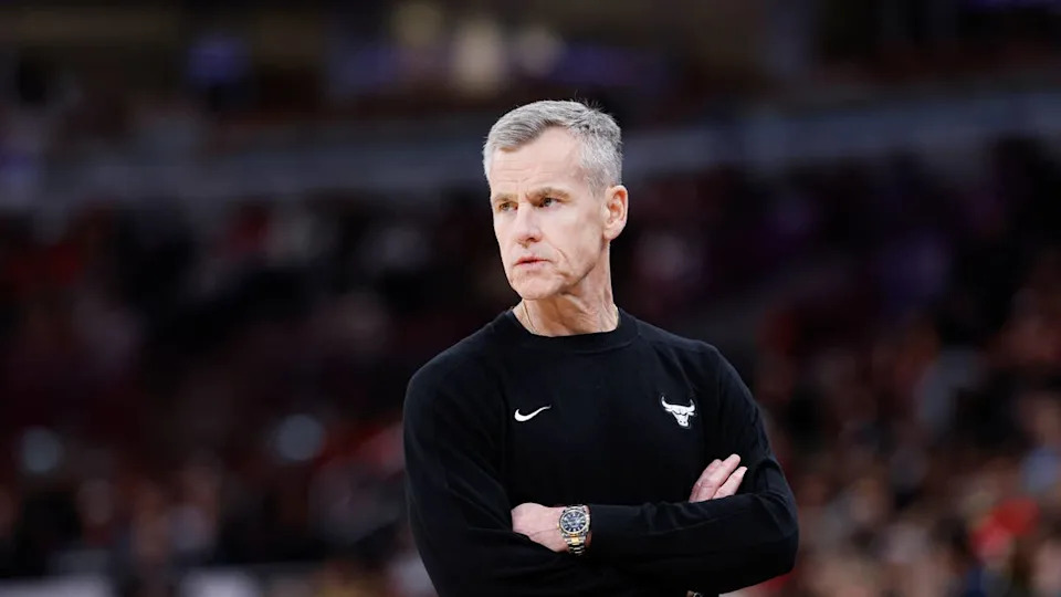 Chicago Bulls head coach Billy Donovan looks on from the bench during the first half at United Center. Kamil Krzaczynski-Imagn Images