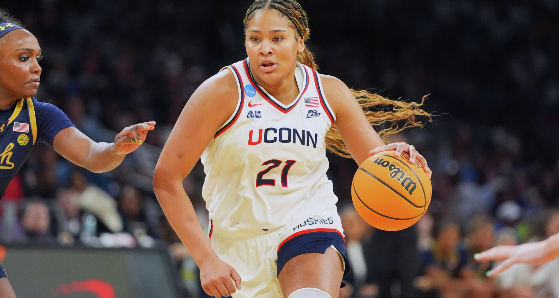 UConn forward Sarah Strong drives against Notre Dame during the second half in the Elite Eight of the NCAA college basketball tournament, Sunday, March 29, 2026, in Fort Worth, Texas. (AP Photo/LM Otero)