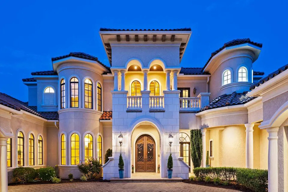Shown is the entrance to the mansion