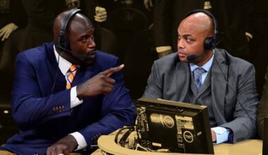 "We got the Charles Barkley mentality" - The rare night Shaquille O'Neal and Barkley traded wholesome compliments during the 2001 WCF