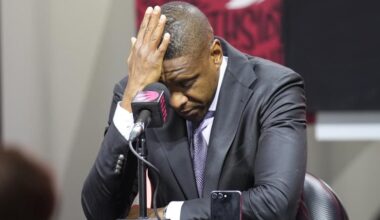 Mavericks lose their clear favorite to replace Jason Kidd after aggressive rival move