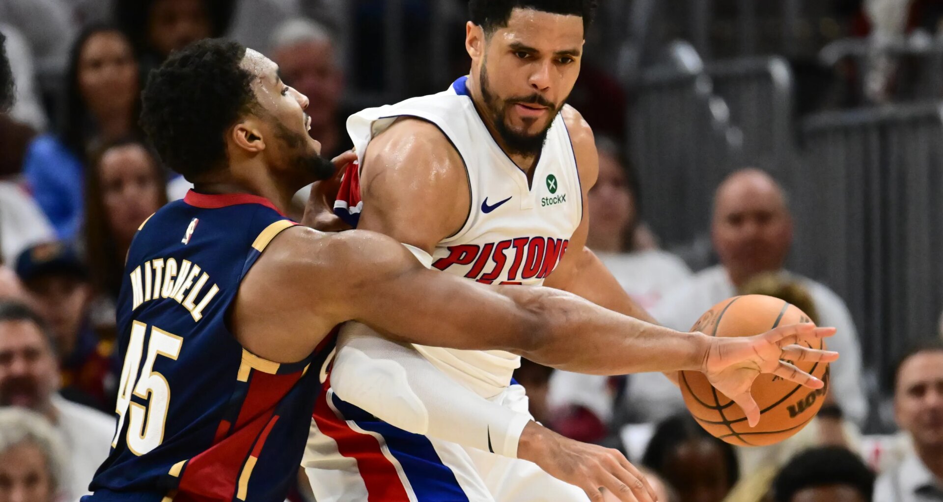 Tobias Harris plays 38 minutes for Detroit in Game 3 at Cleveland