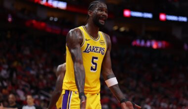 NBA executive calls Deandre Ayton's season with Lakers a 'disaster'