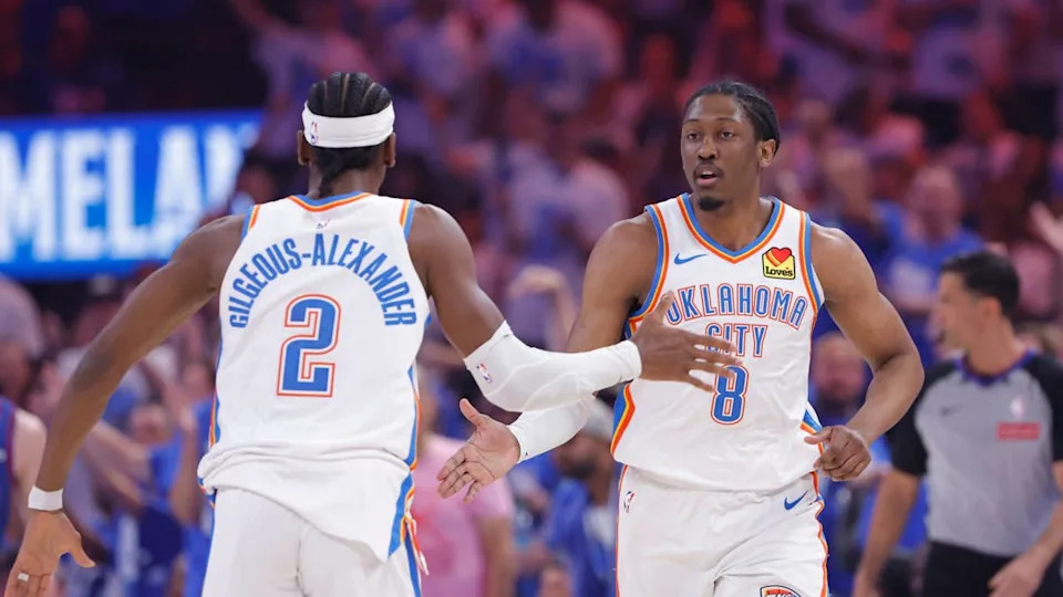 Oklahoma City Thunder forward Jalen Williams (8) and guard Shai Gilgeous-Alexander (2)Alonzo Adams-Imagn Images