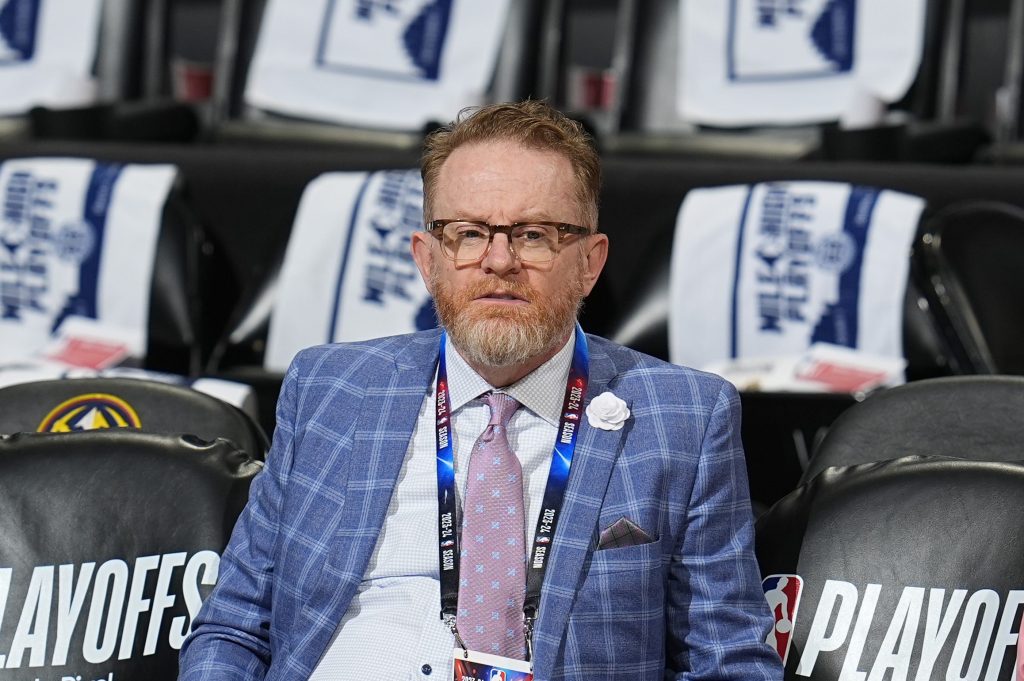 Column: Former Chicago Bulls employee is top exec front-runner