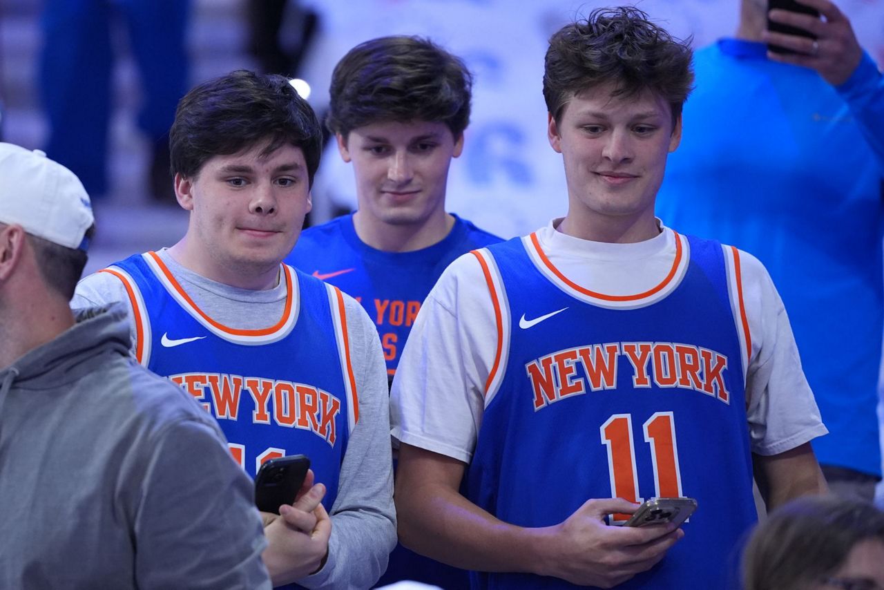 76ers to donate 500 tickets for each remaining 2nd-round home playoff game to blunt Knicks' takeover